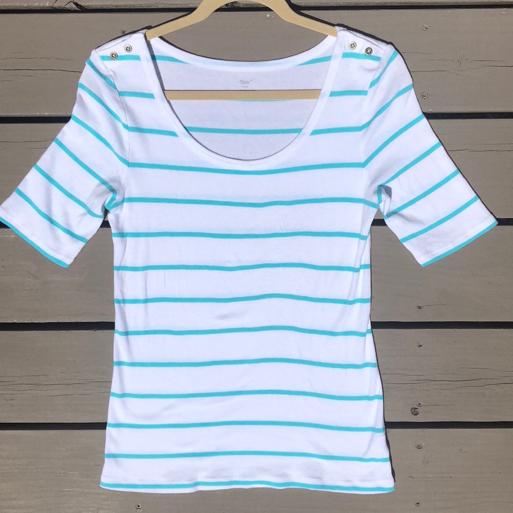 Gap scoop neck super soft striped T-shirt